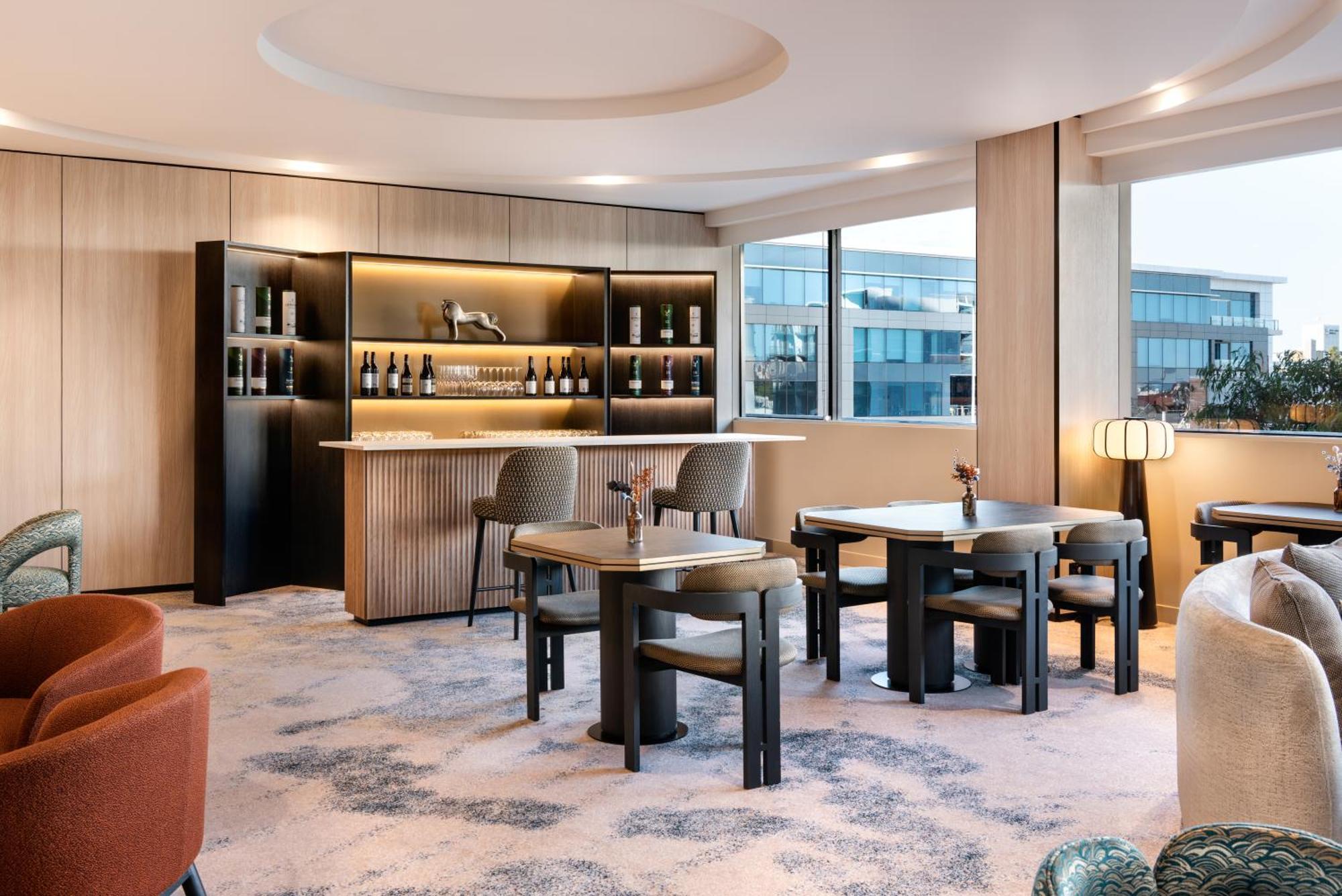 Pan Pacific Perth Hotell Eksteriør bilde The Club lounge at London Heathrow Airport
